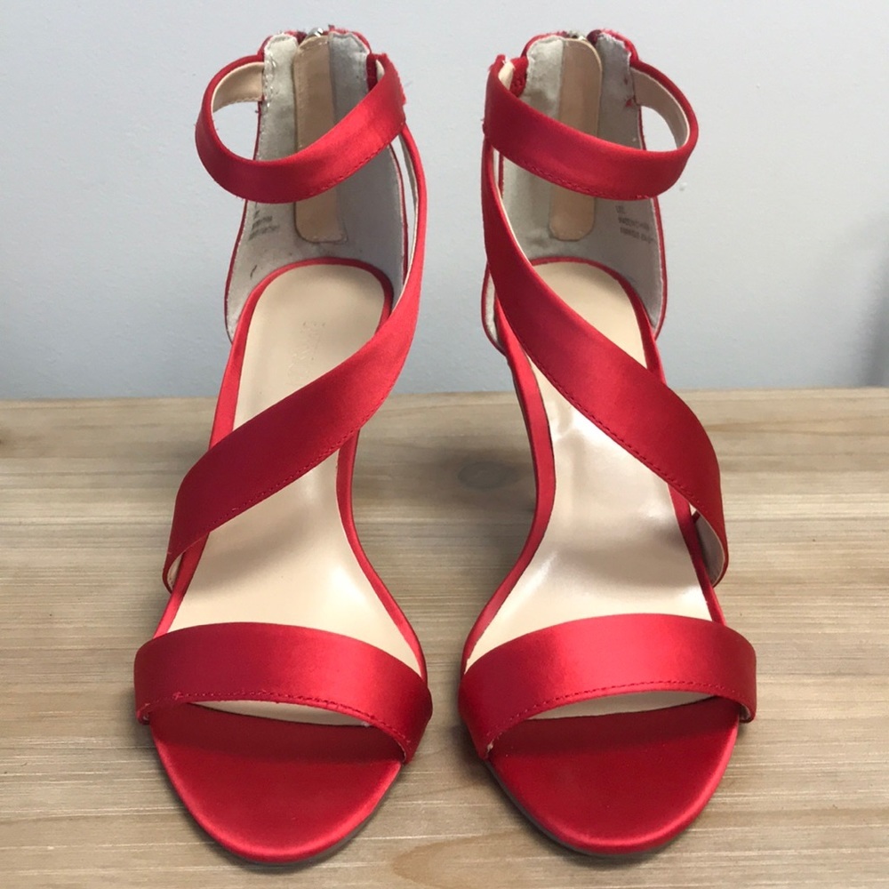 Expression Red Sandals - Picture 2 of 6